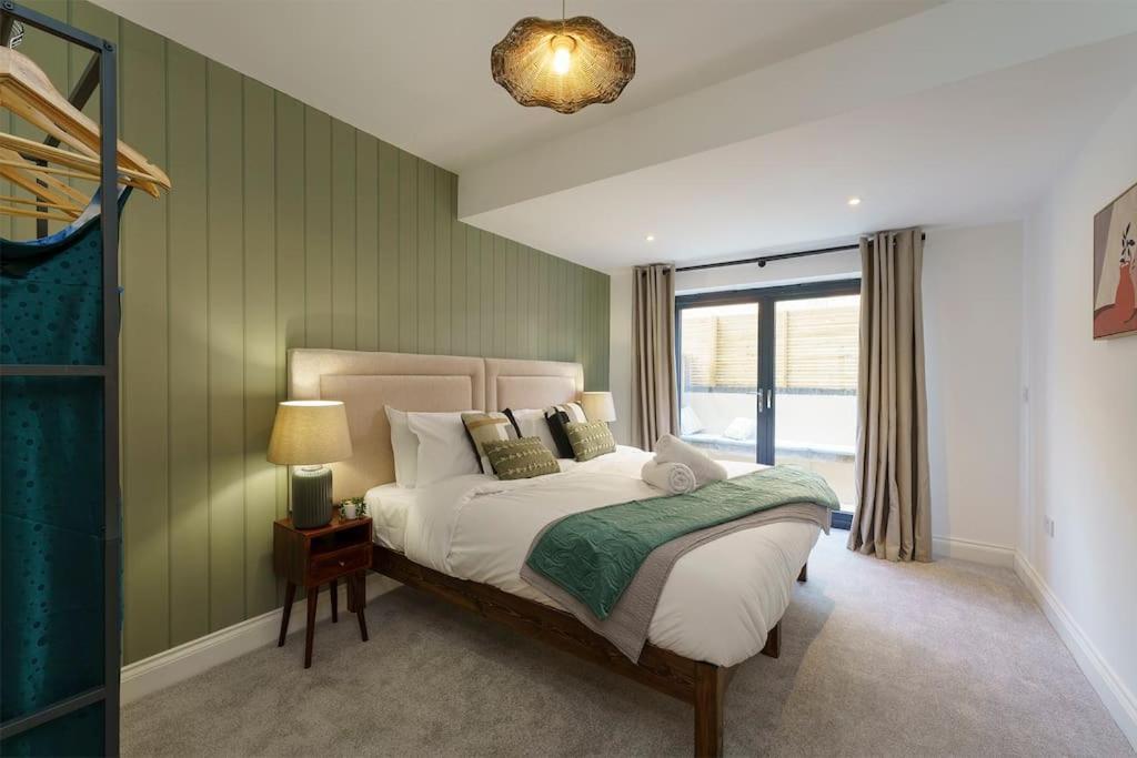 Lilyturf - 2 Bedroom Luxury Apartment By Mint Stays Bristol Buitenkant foto
