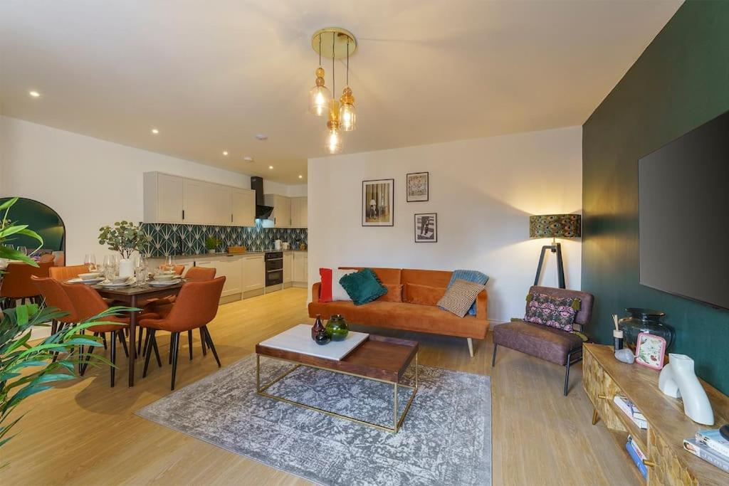 Lilyturf - 2 Bedroom Luxury Apartment By Mint Stays Bristol Buitenkant foto